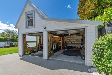 Photo of property in 48 Stanley Point Road, Stanley Point, Auckland, 0624