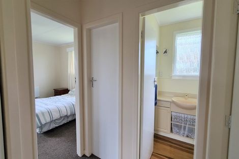 Photo of property in 18 Gisborne Terrace, Opunake, 4616