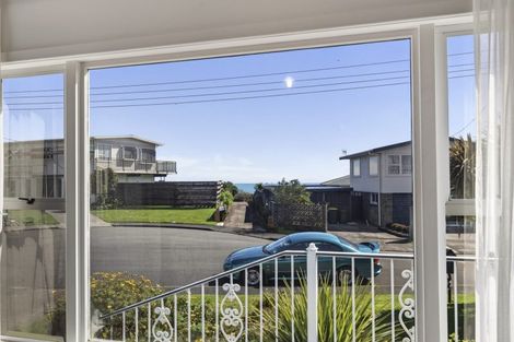 Photo of property in 3 Tay Street, Spotswood, New Plymouth, 4310