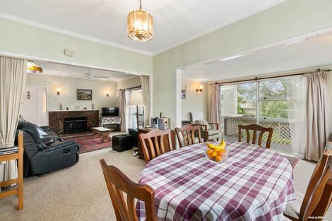 Photo of property in 30 Hutchinsons Road, Bucklands Beach, Auckland, 2014