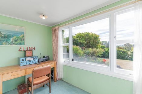 Photo of property in 413 Cashmere Road, Westmorland, Christchurch, 8025