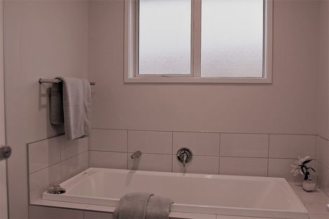 Photo of property in 12 Ulcoats Lane, Pokeno, 2402