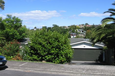 Photo of property in 36 Peter Terrace, Castor Bay, Auckland, 0620