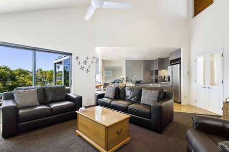 Photo of property in 2/2 Jutland Street, Mairangi Bay, Auckland, 0630