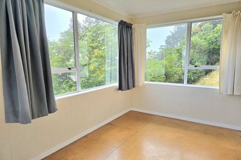 Photo of property in 25a Manor Drive, Stokes Valley, Lower Hutt, 5019