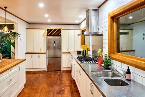 Photo of property in 33 Kairimu Street, Stokes Valley, Lower Hutt, 5019