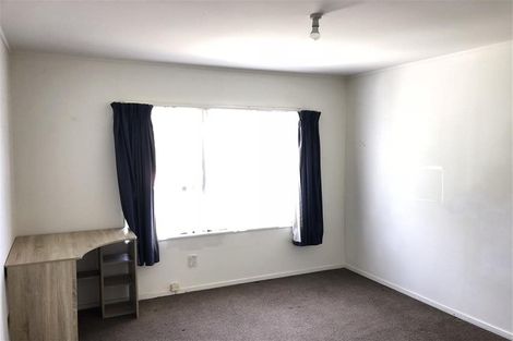 Photo of property in 16 Mallard Place, Unsworth Heights, Auckland, 0632