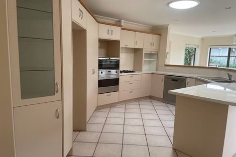 Photo of property in 16 Drumfearn Place, Rototuna, Hamilton, 3210