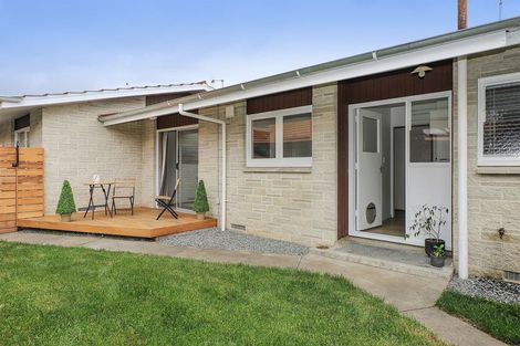 Photo of property in 2/707 York Street, Mahora, Hastings, 4120