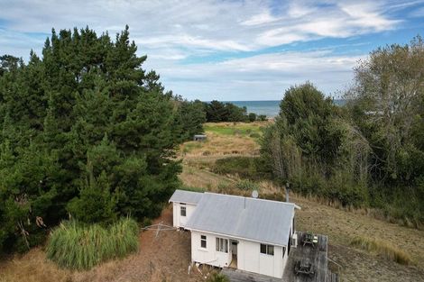 Photo of property in 106 Orui-riversdale Road, Riversdale Beach, Masterton, 5872