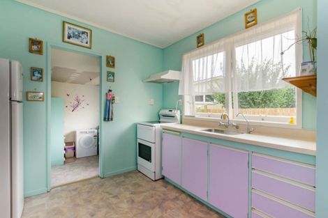 Photo of property in 6a Te Uruhi Grove, Paraparaumu, 5032