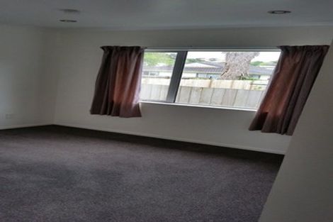 Photo of property in 75a Tabitha Crescent, Henderson, Auckland, 0612
