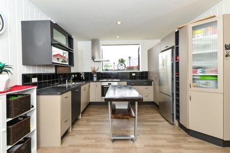 Photo of property in 50 Poaka Avenue, Dinsdale, Hamilton, 3204