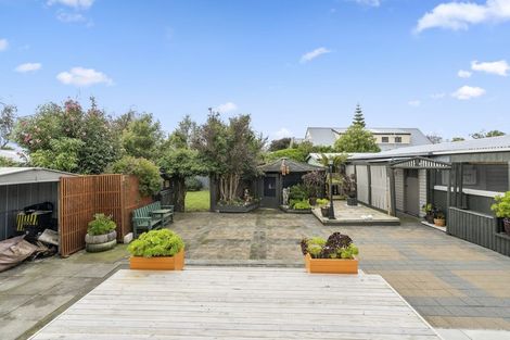 Photo of property in 17 Bendigo Street, Cloverlea, Palmerston North, 4412