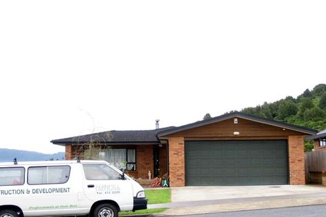 Photo of property in 25 Birkinshaw Grove, Riverstone Terraces, Upper Hutt, 5018