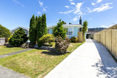 Photo of property in 61 Oregon Drive, Maoribank, Upper Hutt, 5018
