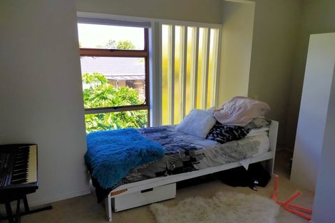 Photo of property in 63 Norwood Road, Bayswater, Auckland, 0622