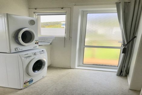 Photo of property in 16 Ward Parade, Bluff, 9814