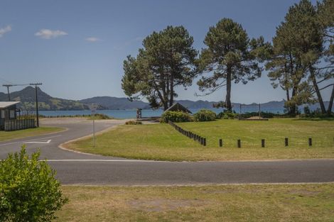 Photo of property in 18 Banks Street, Cooks Beach, Whitianga, 3591