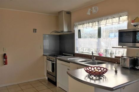Photo of property in 1/3211 Great North Road, New Lynn, Auckland, 0600