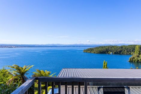 Photo of property in 846 Wily Terrace, Acacia Bay, Taupo, 3330