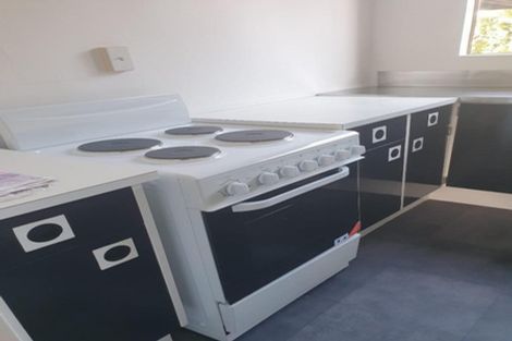 Photo of property in 12 Pohutukawa Place, Ellerslie, Auckland, 1051