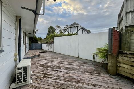 Photo of property in 7 Palmetto Place, Goodwood Heights, Auckland, 2105