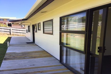 Photo of property in 36 Jackson Terrace, Ranui, Porirua, 5024