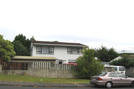 Photo of property in 1/1 Awaroa Road, Sunnyvale, Auckland, 0612