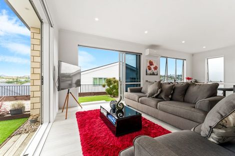 Photo of property in 16 Kiwa Crescent, Gulf Harbour, Whangaparaoa, 0930