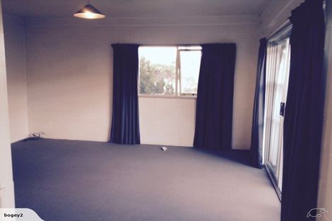 Photo of property in 9 Butterworth Drive, Glendene, Auckland, 0602