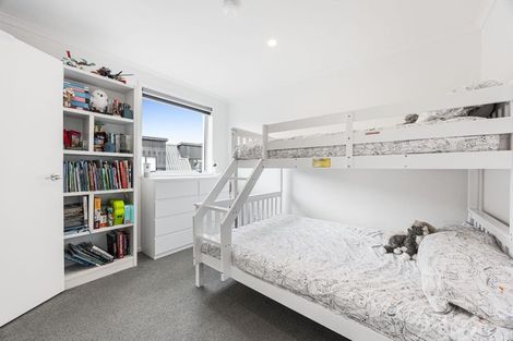 Photo of property in 25 Marine Parade, Hobsonville, Auckland, 0616