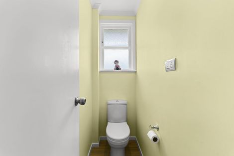 Photo of property in 43 Woodleigh Street, Frankleigh Park, New Plymouth, 4310