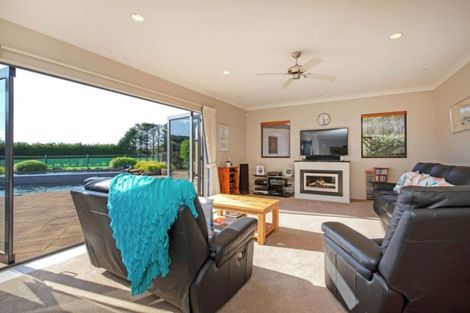 Photo of property in 68 Porterfield Road, Whitford, Howick, 2571