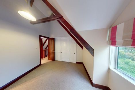 Photo of property in 200 Aokautere Drive, Fitzherbert, Palmerston North, 4471