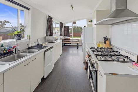 Photo of property in 37 Cross Street, Coalgate, 7673