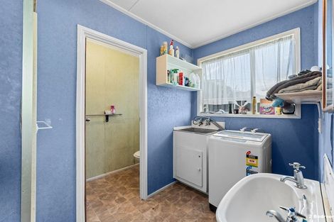 Photo of property in 42 Simons Street, Moturoa, New Plymouth, 4310