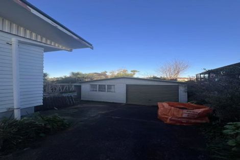 Photo of property in 11 Albatross Road, Red Beach, 0932