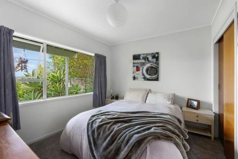 Photo of property in 1068 Whangaparaoa Road, Tindalls Beach, Whangaparaoa, 0930