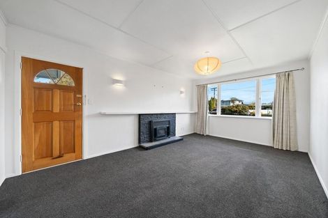 Photo of property in 10 Fergusson Street, Solway, Masterton, 5810