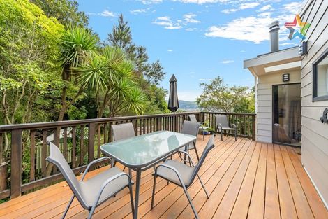 Photo of property in 9 Haven Grove, Naenae, Lower Hutt, 5011