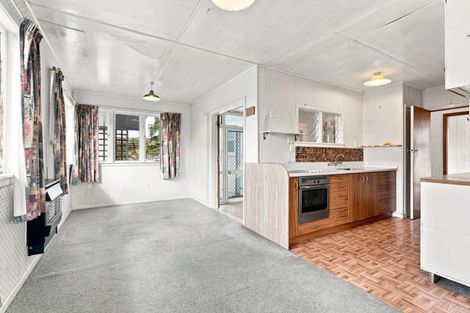Photo of property in 42 Totara Street, Tawhero, Whanganui, 4501