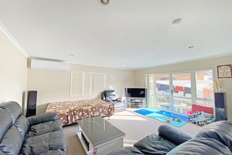 Photo of property in 13 Maypark Crescent, Flat Bush, Auckland, 2016