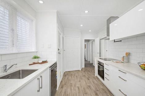 Photo of property in 49 Taylor Terrace, Tawa, Wellington, 5028