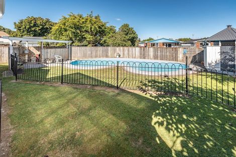 Photo of property in 9 Great North Road, Saint Johns Hill, Whanganui, 4501