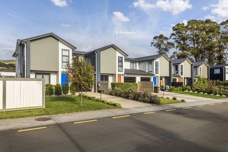 Photo of property in 1b Breakwater Way, Whitby, Porirua, 5024