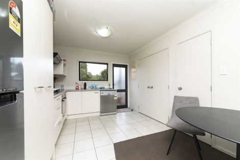 Photo of property in 22/94 Glengarry Road, Glen Eden, Auckland, 0602