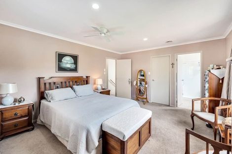 Photo of property in 6 Fairford Avenue, Henderson, Auckland, 0612