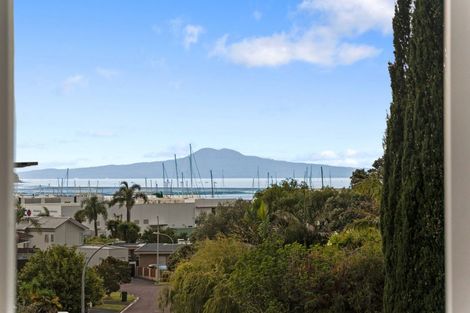 Photo of property in 1 Endymion Place, Half Moon Bay, Auckland, 2012