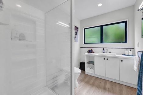 Photo of property in 117 Mangorei Road, Merrilands, New Plymouth, 4312